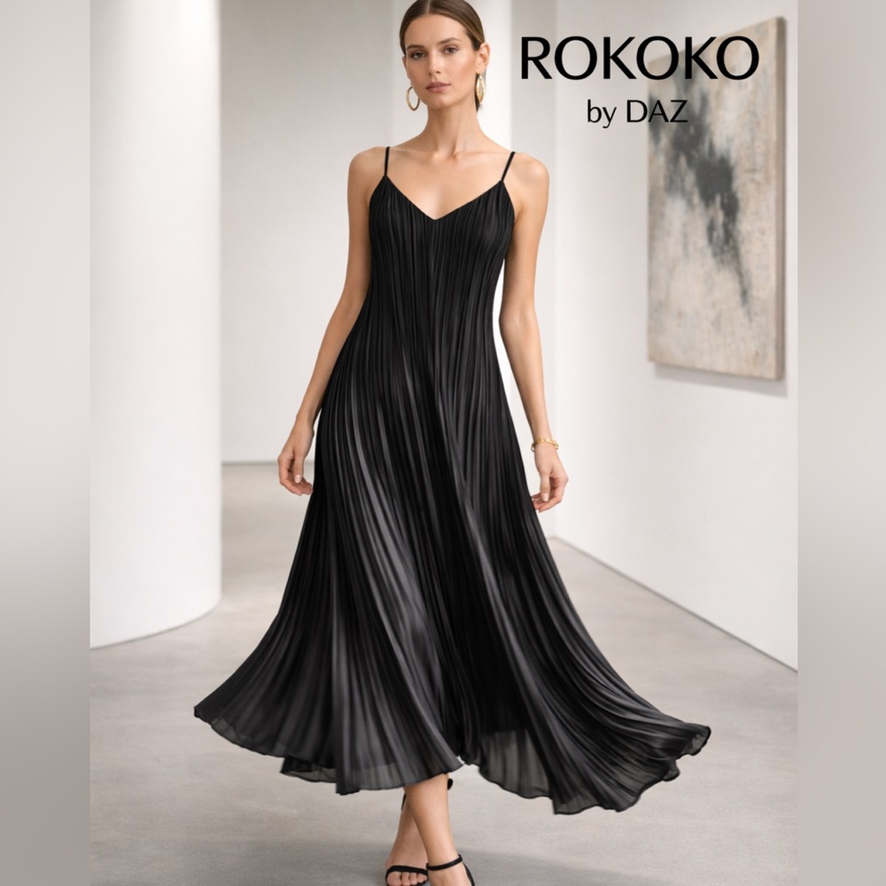 Rokoko by Daz,Pleated Black Column Dress,Sculptural Accordion Pleats,Size Small